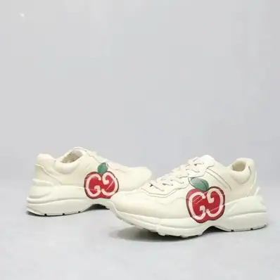 Gucci shoes — sneakers, real photo